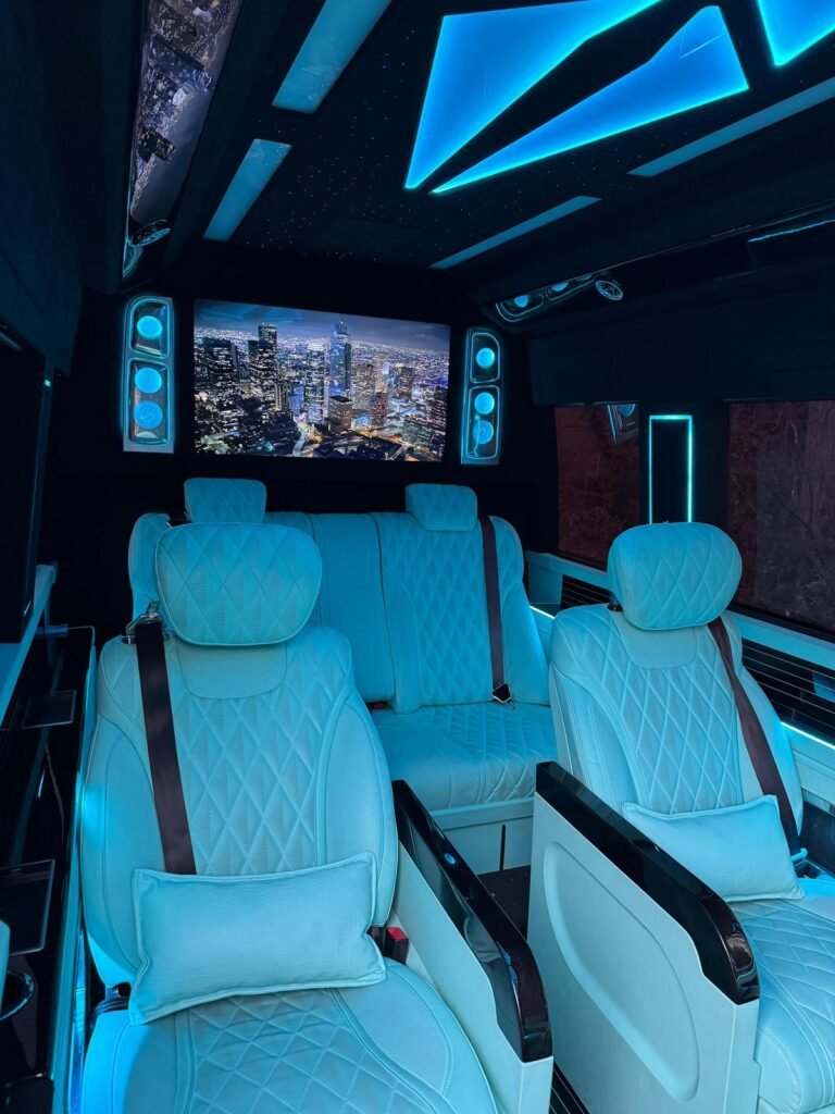 Taxi al Aeropuerto de Schiphol con servicio privado de Tour Passion y conductor profesional.