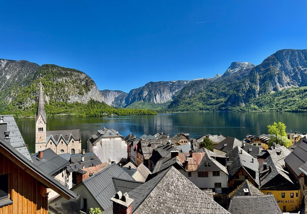 Ontdek Praag, Wenen en Salzburg met een 6 dagen 5 nachten Tsjechië en Oostenrijk rondreis, inclusief hotels, treinreizen, privétransfers en Hop-On Hop-Off-passen.
