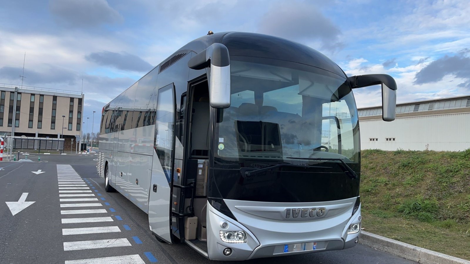 Servicios de autocares turísticos en Europa para viajes de grupo con autocares privados de Tour Passion.